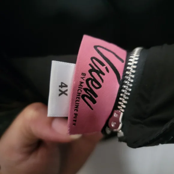 Vixen Miss Kitty Babydoll Top In Black Vinyl - Picture 4 of 4